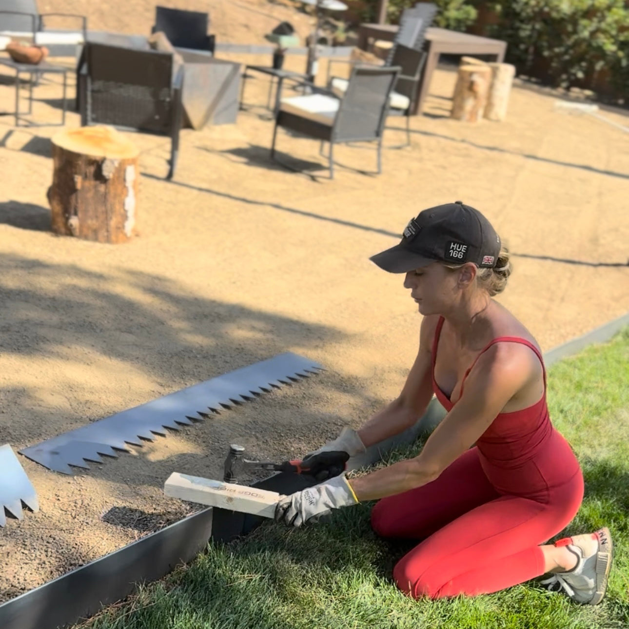 Hammer-In Landscape Edging - Cor-Ten Steel - 4ft Strips - Plus Connector Clips